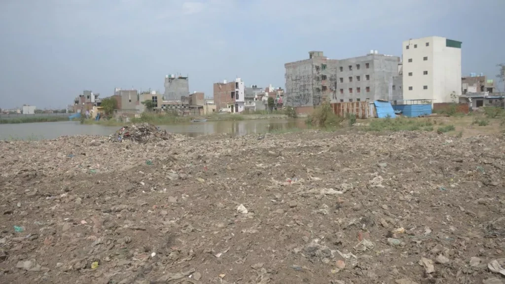 30 09 2025 delhi landfill site inert 24064792
