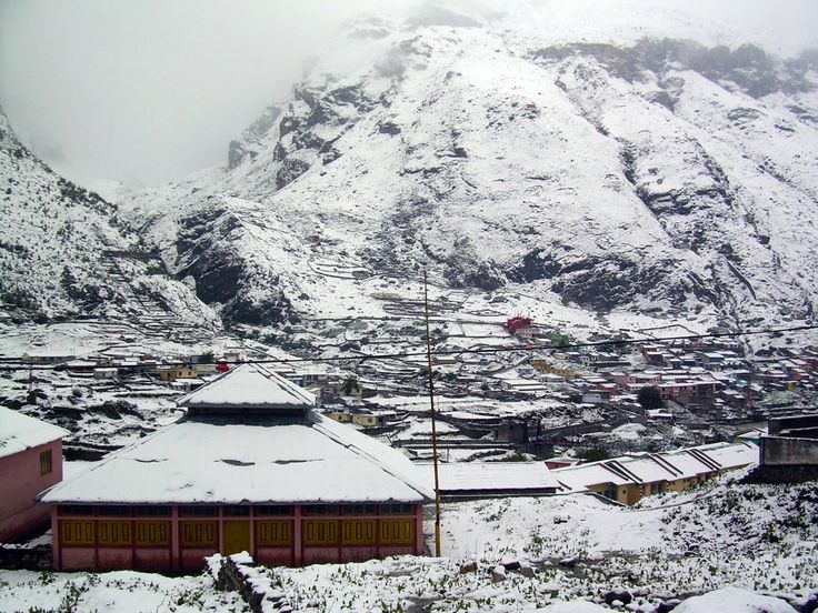 snow fall in badrinath, uttarakhand