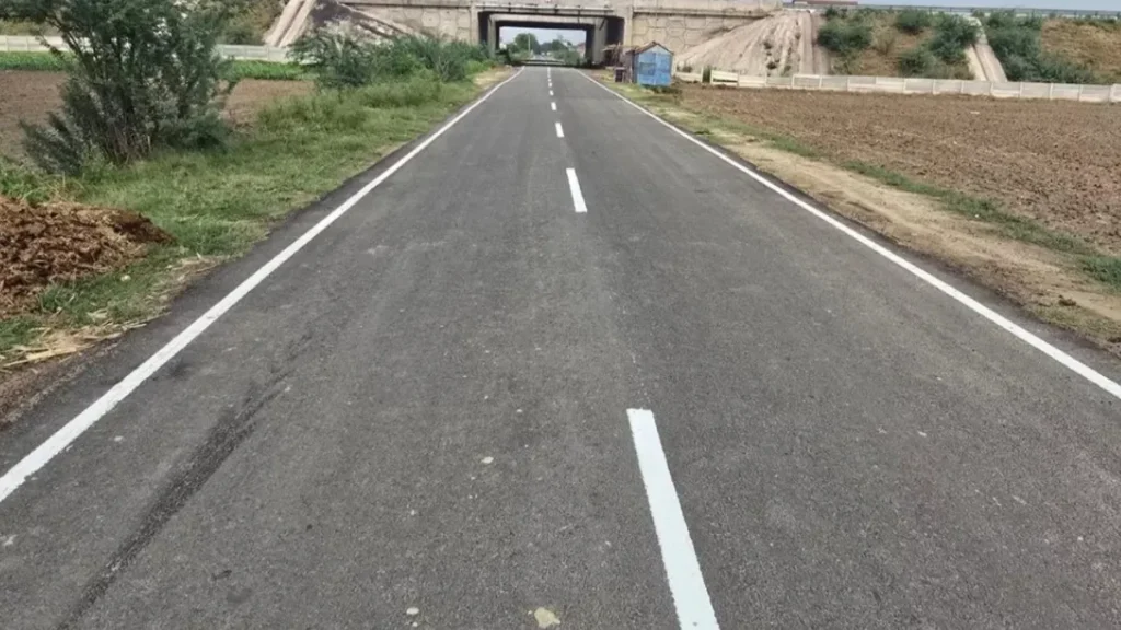 lip road 1760395104624