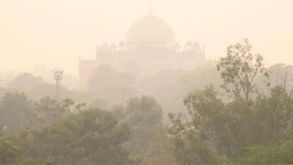 Delhi-AQI-1764424074031
