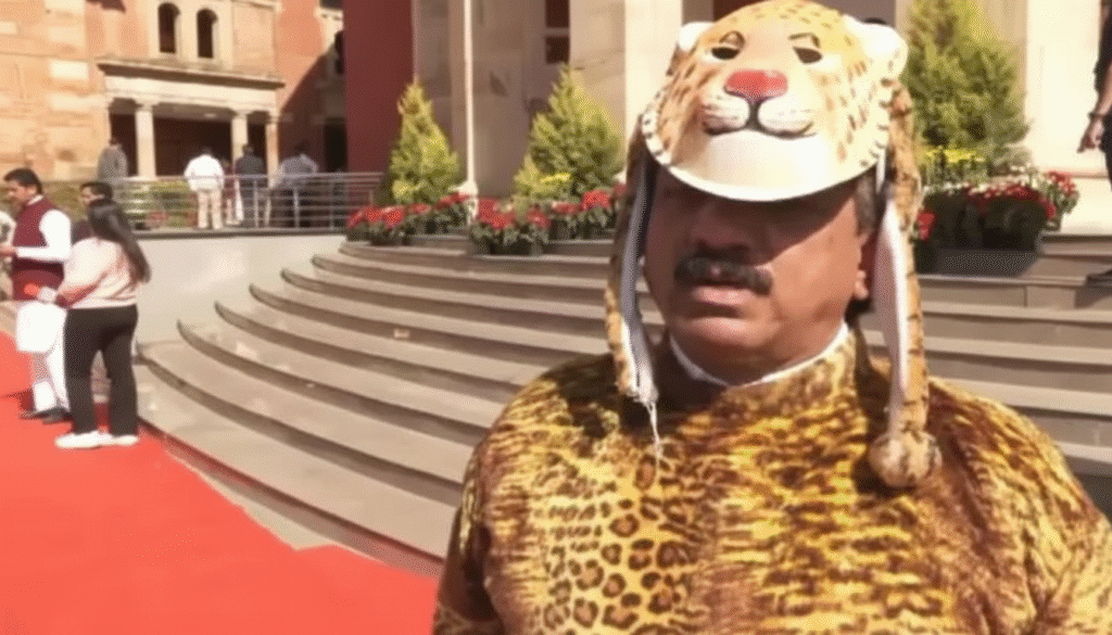 leopard attacks protest in maharashtra