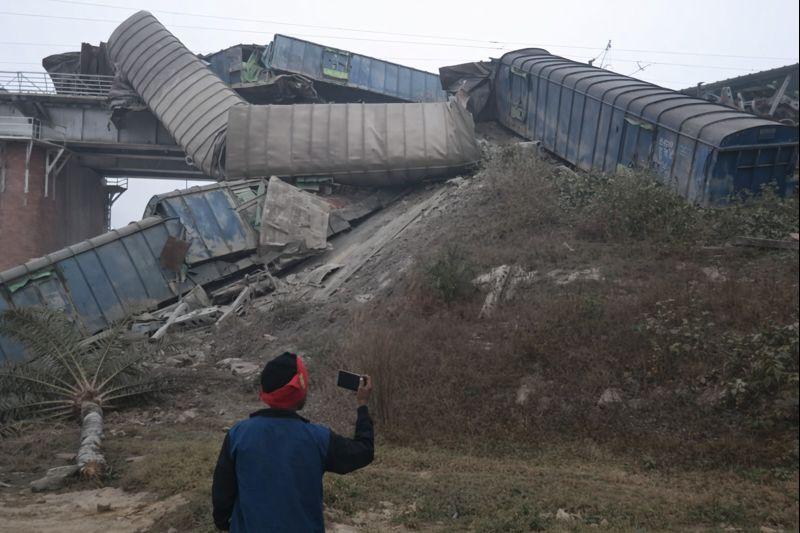 goods train eight wagons eastern railway bihar patna