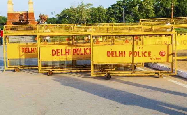 Shocking Assault on Delhi Brigadier and Son in Front of Cop Over Drinking Row