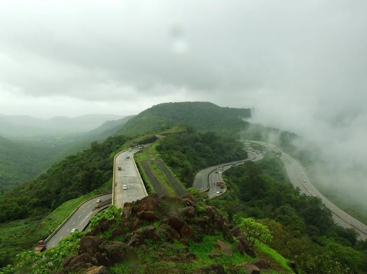 Mumbai-Pune Expressway Shutdown Alert: 3-Hour Full Closures Today & Tomorrow Near Lonavala—Plan Now!