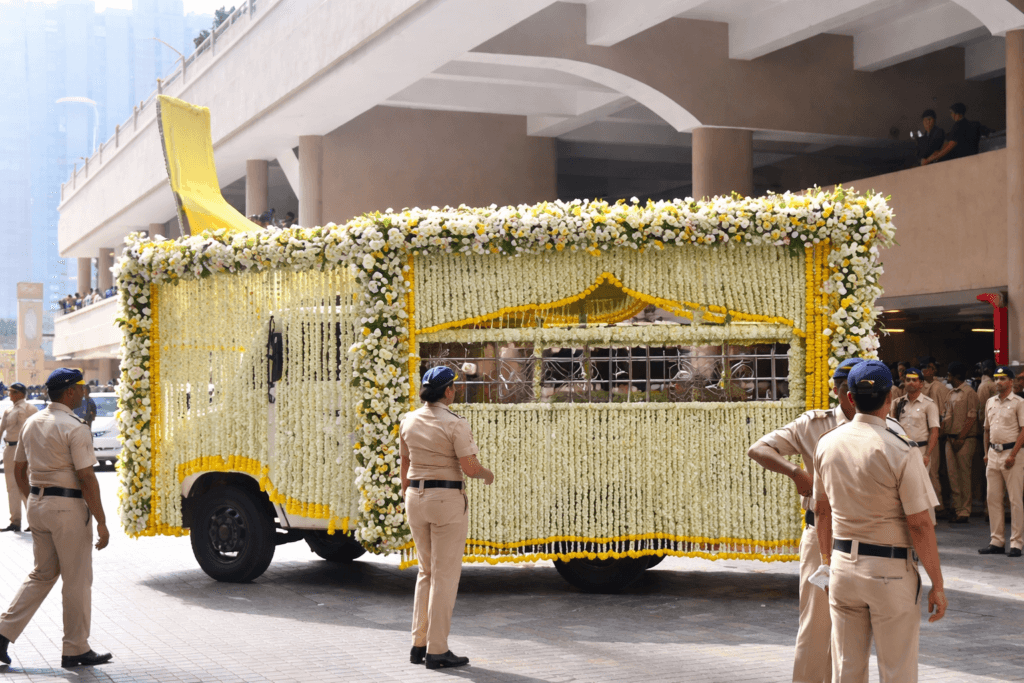 Asha Bhosle's death
Asha Bhosle's funeral
multi-organ failure