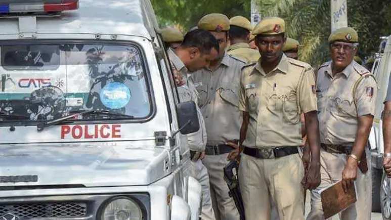 Delhi Woman Arrested for Throwing Acid on Boyfriend’s Prospective Bride in Gokalpuri