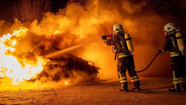 Delhi Fire: 3 Members of a Family Killed in Massive Warehouse Blaze in Rohini