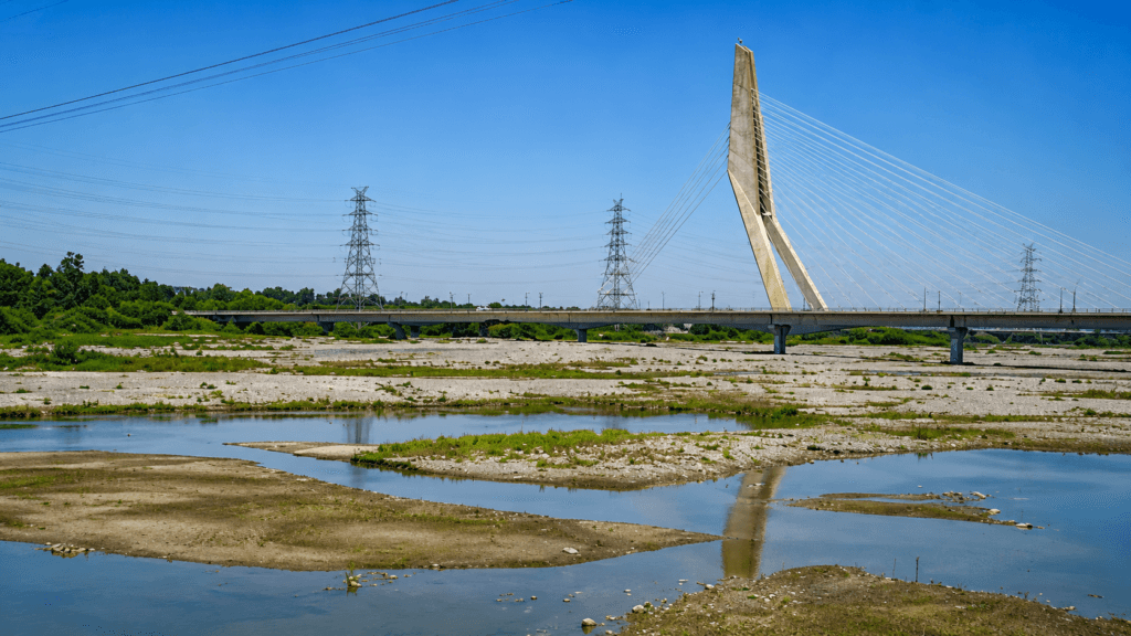 Delhi Water Supply Hit as Yamuna Levels Fall, Residents Face Fresh Summer Crisis