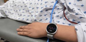 Samsung Galaxy Watch Can Predict Fainting Five Minutes Early, Study Says