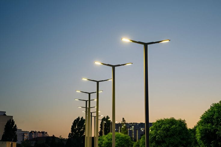 Delhi to Replace Nearly 1 Lakh Street Lights With Smart LEDs Before Diwali