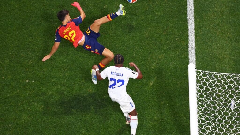 FIFA World Cup: Spain Stunned in 0-0 Draw With World Cup Debutants Cape Verde as 40-Year-Old Keeper Vozinha Shuts Out European Champions