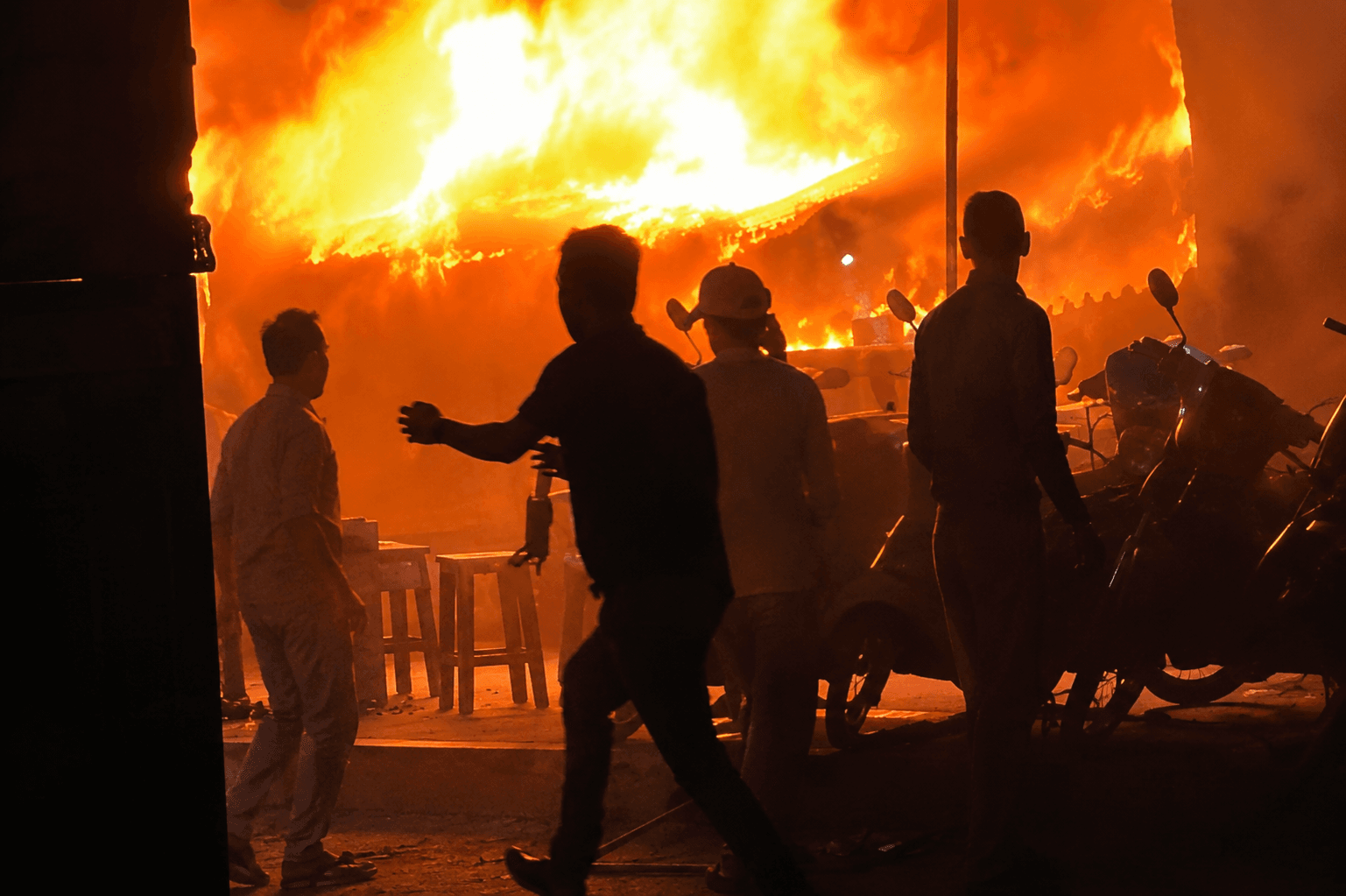 Bangkok pub fire