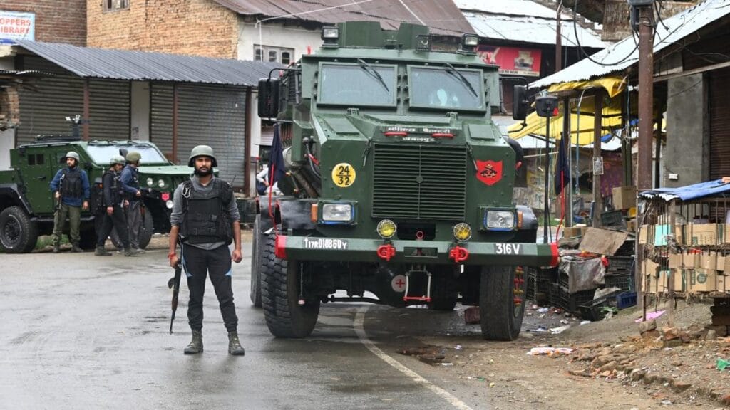 Kulgam Terror Attack: Second Worker Dies, L-G Orders SOP Review for Migrant Labourers