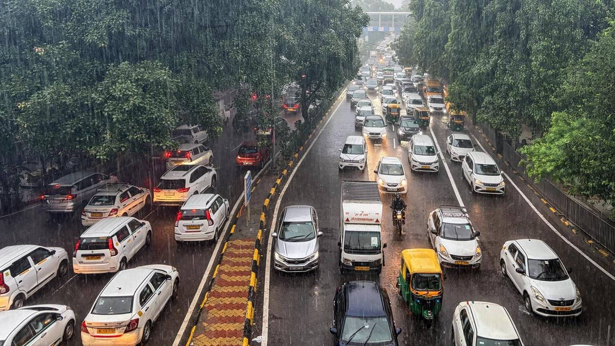Delhi Rain: Heavy Showers Trigger Waterlogging and Traffic Chaos, More Rain Expected Through August 10