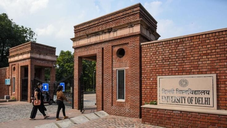 Delhi University Students Struggle With High Rents and Rental Scams as New Session Begins