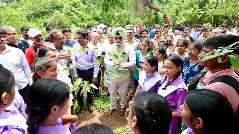 Delhi’s Green Drive: Officers Now Accountable For Survival Of 1 Lakh Saplings