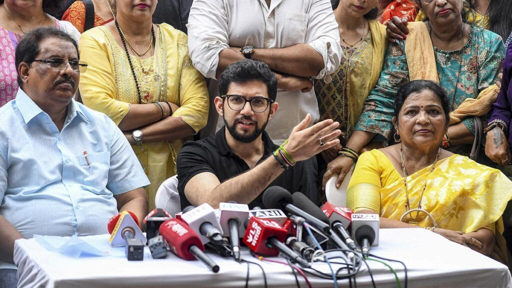 Aaditya Thackeray Alleges Fadnavis Is ‘Selling’ Mumbai Open Spaces; Calls Bandra Protest Over Neville D’Souza Ground