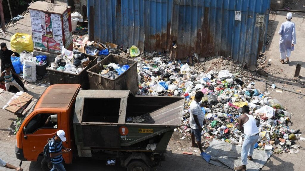 BMC to Monitor Illegal Waste Dumping Through CCTV Surveillance in Mumbai Cleanliness Drive